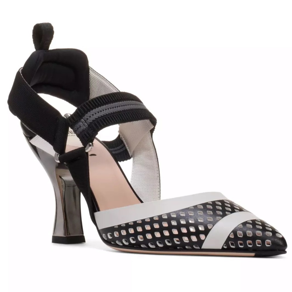 FENDI Colibri Laser Cut Pointed Toe Pump 6,5 $990